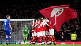 25-26赛季英超联赛五轮战罢，利物浦五分优势领跑，狼队0分垫底